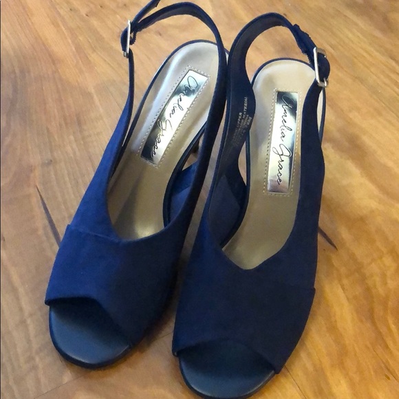 Amelia Grace Shoes Amelia Grace Size 75 M Navy Peek Toe
